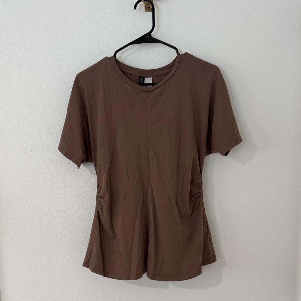 H&M Brown Short Sleeve Crewneck Tee